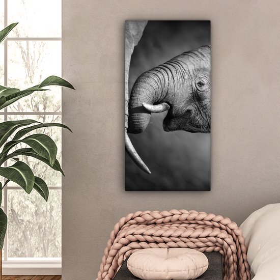 Canvas schilderij - Wilde dieren - Olifanten - Zwart - Wit - Woonkamer - Canvas - 40x80 cm - Muurdecoratie - Canvas doek