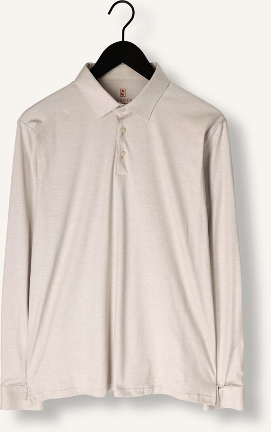 Lichtbeige longsleeve poloshirt van Desoto, hangend aan een zwarte kledinghanger.