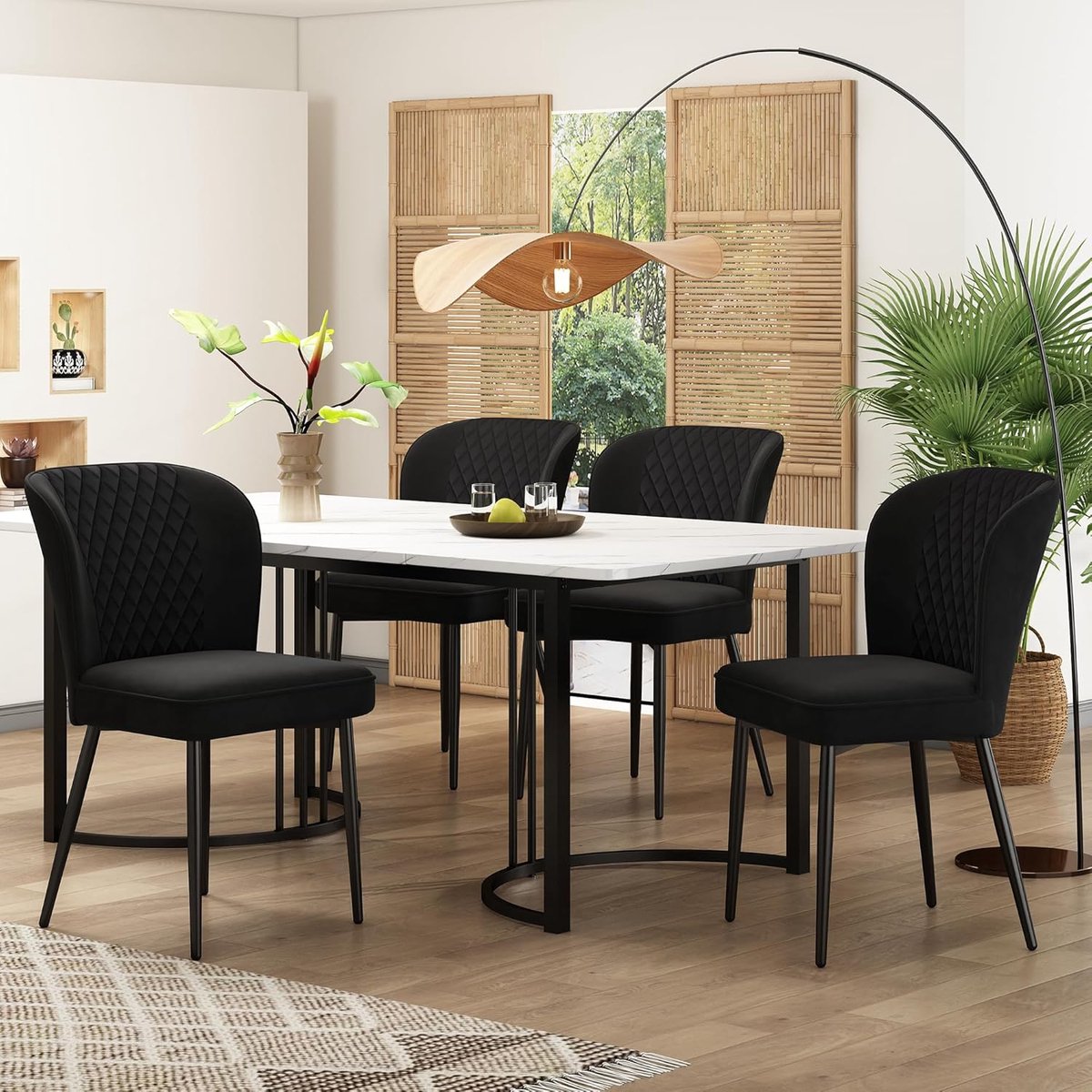 Moderne Eetgroep met Eettafel en 4 Fluwelen Stoelen