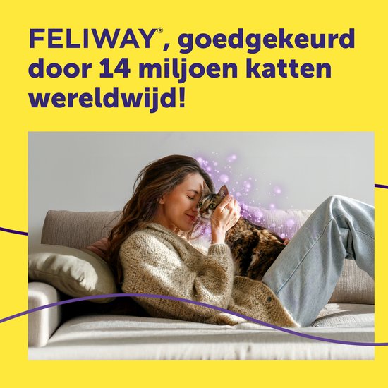 Een vrouw omhelst haar kat op de bank. "FELIWAY, goedgekeurd door 14 miljoen katten wereldwijd!".
