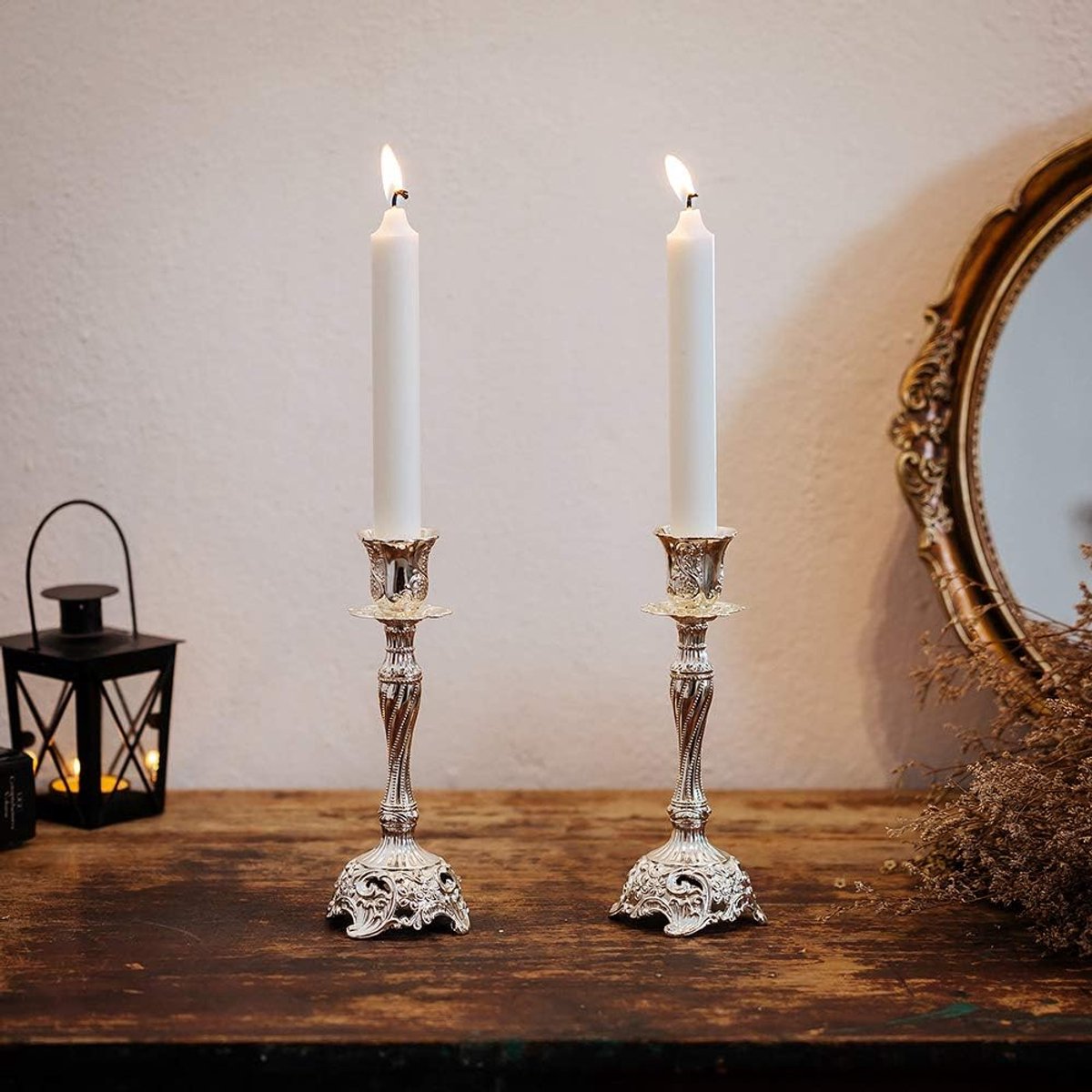 Famanu Verzilverde Shabbat Kandelaars Houders Set van 2 Metalen Taper Kaarsenhouders, Sierlijke Kaarsenhouders voor Shabbat Taper kaarsen, L –