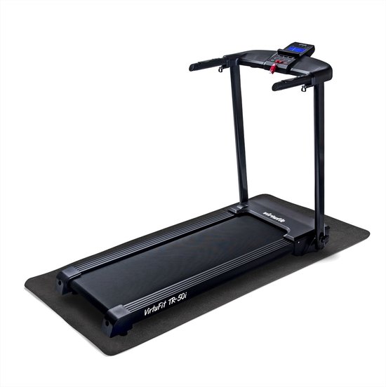 Zwarte VirtuFit TR-50i loopband op een zwarte beschermmat.