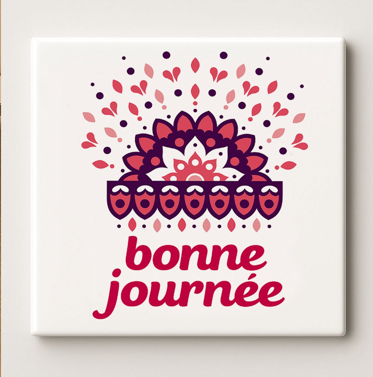 Nevolis Keramische Kunsttegel 15x15cm – “Bonne Journée” Franse Quote – Kleurrijk Mandala Ontwerp Muurdecoratie voor Huis & Keuken Multi Color