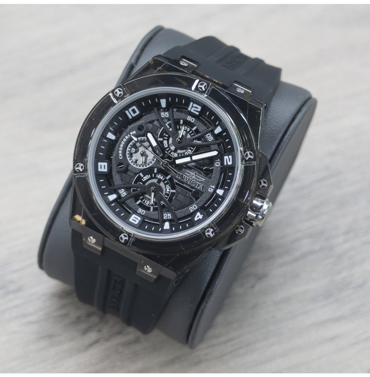 Invicta Racing 48803 Heren Horloge - Waterdicht - Analoog - Quartz Uurwerk - Plastic met zwarte Wijzerplaat - 46mm