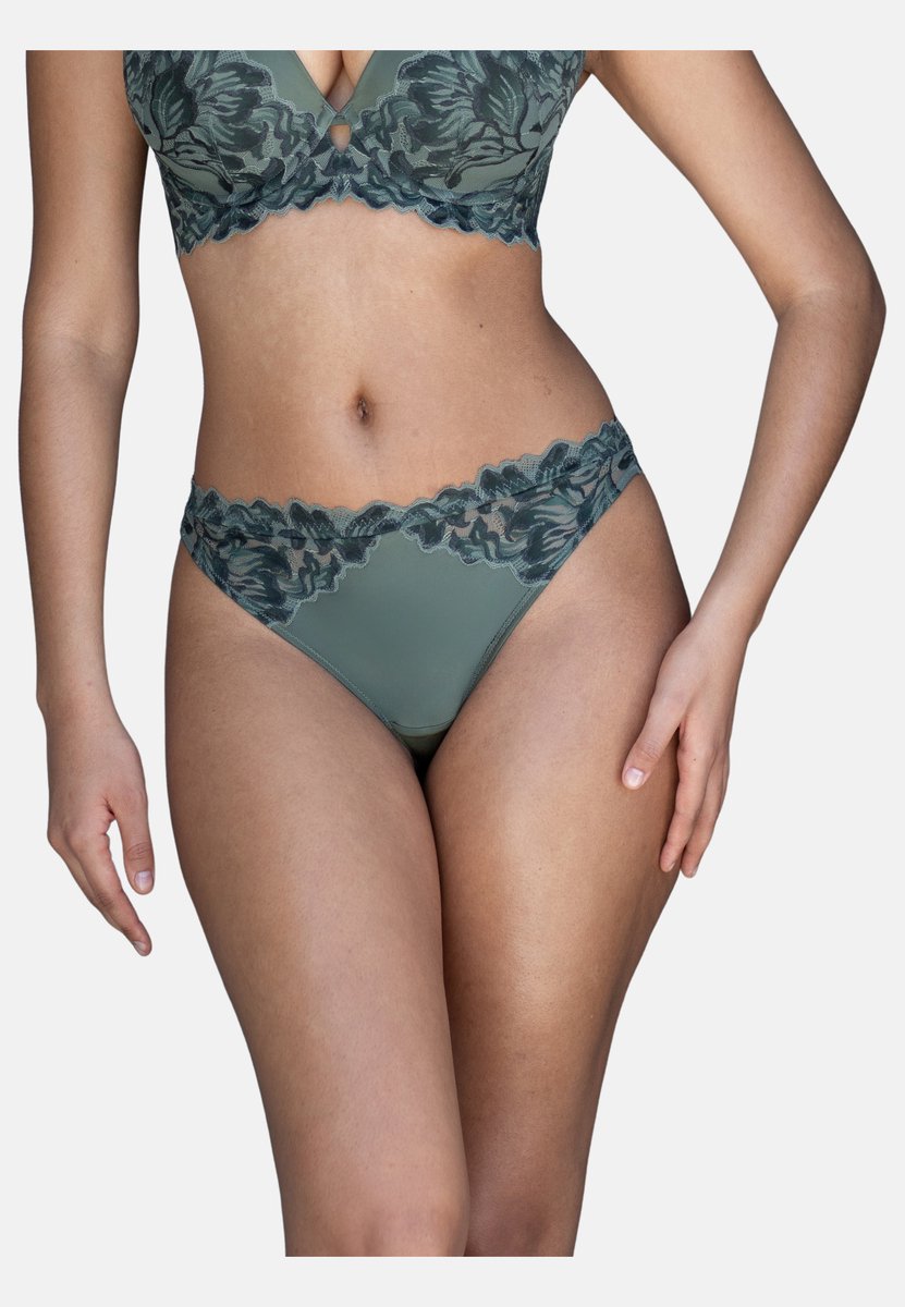 SugarShape brazilian CHA-CHA-CHA
