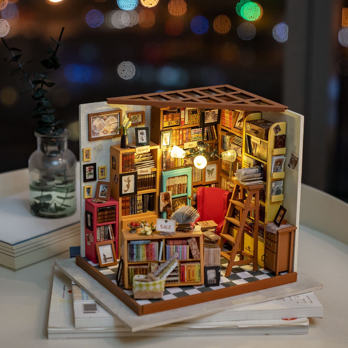 Robotime modelbouw Miniatuur bouwpakket Sam's Study hout/papier/kunststof - 190mm hoog x 225mm breed x 185mm diep - met lampje — afbeelding 17