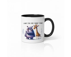 “I Don’t Feel Very Worky Today” Wit-Zwarte Mok – Grappige Nijlpaard en Giraffe Cartoon – 330 ml Humoristische Koffiebeker