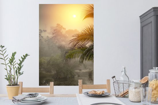 Sticker Muursticker Palmier - Paysage avec brouillard et palmiers - 80x120 cm - feuille autocollante - sticker mural repositionnable