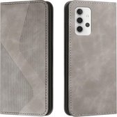 Voor Samsung Galaxy A32 4G Skin Feel Magnetisch S-type Effen Kleur Horizontale Flip Lederen Case met Houder & Kaartsleuf & Portemonnee (Grijs)