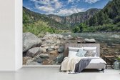 Behang - Fotobehang Colorado Rivier en de Rocky Mountains in de Verenigde Staten - Breedte 420 cm x hoogte 280 cm