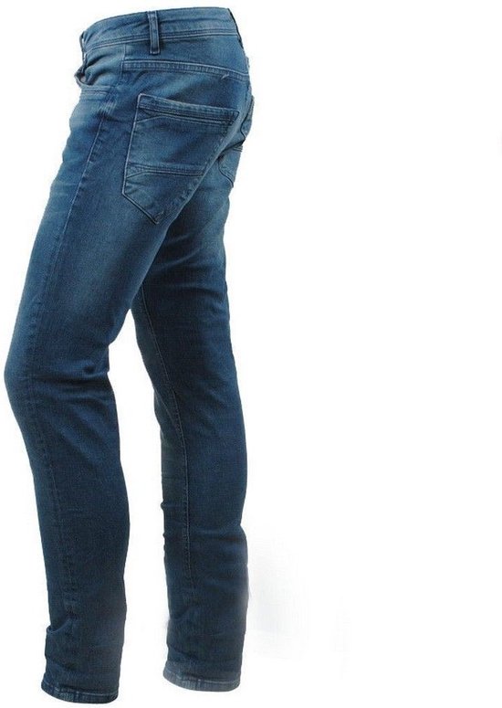 Mannen, slim fit jeans, donkerblauw met zakken aan de achterkant.