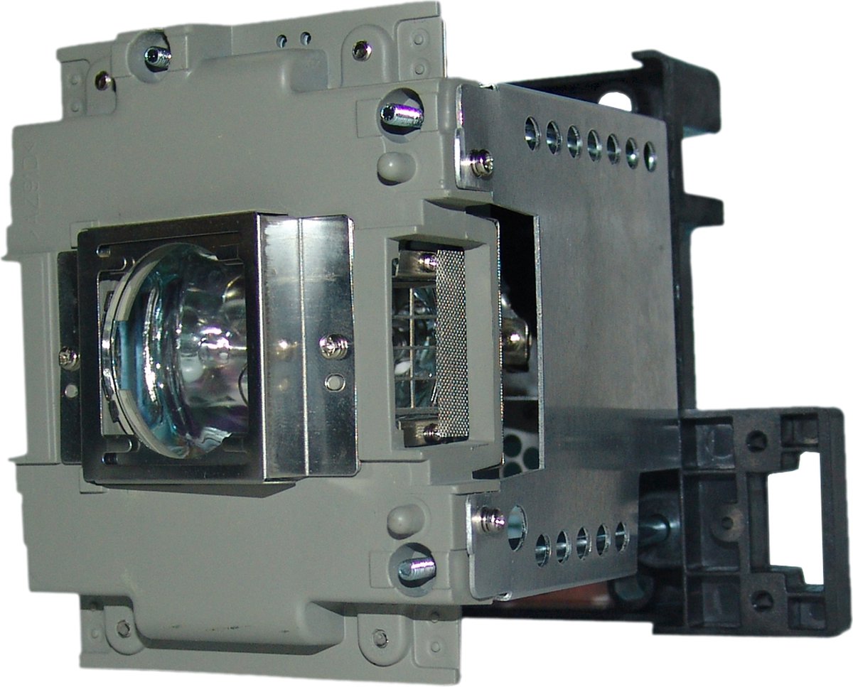 Beamerlamp geschikt voor de MITSUBISHI UD8400U beamer, lamp code VLT-XD8000LP. Bevat originele UHP lamp, prestaties gelijk aan origineel.