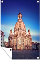 Tuindecoratie Frauenkirche in de Duitse stad Dresden voor een blauwe lucht - 40x60 cm - Tuinposter - Tuindoek - Buitenposter