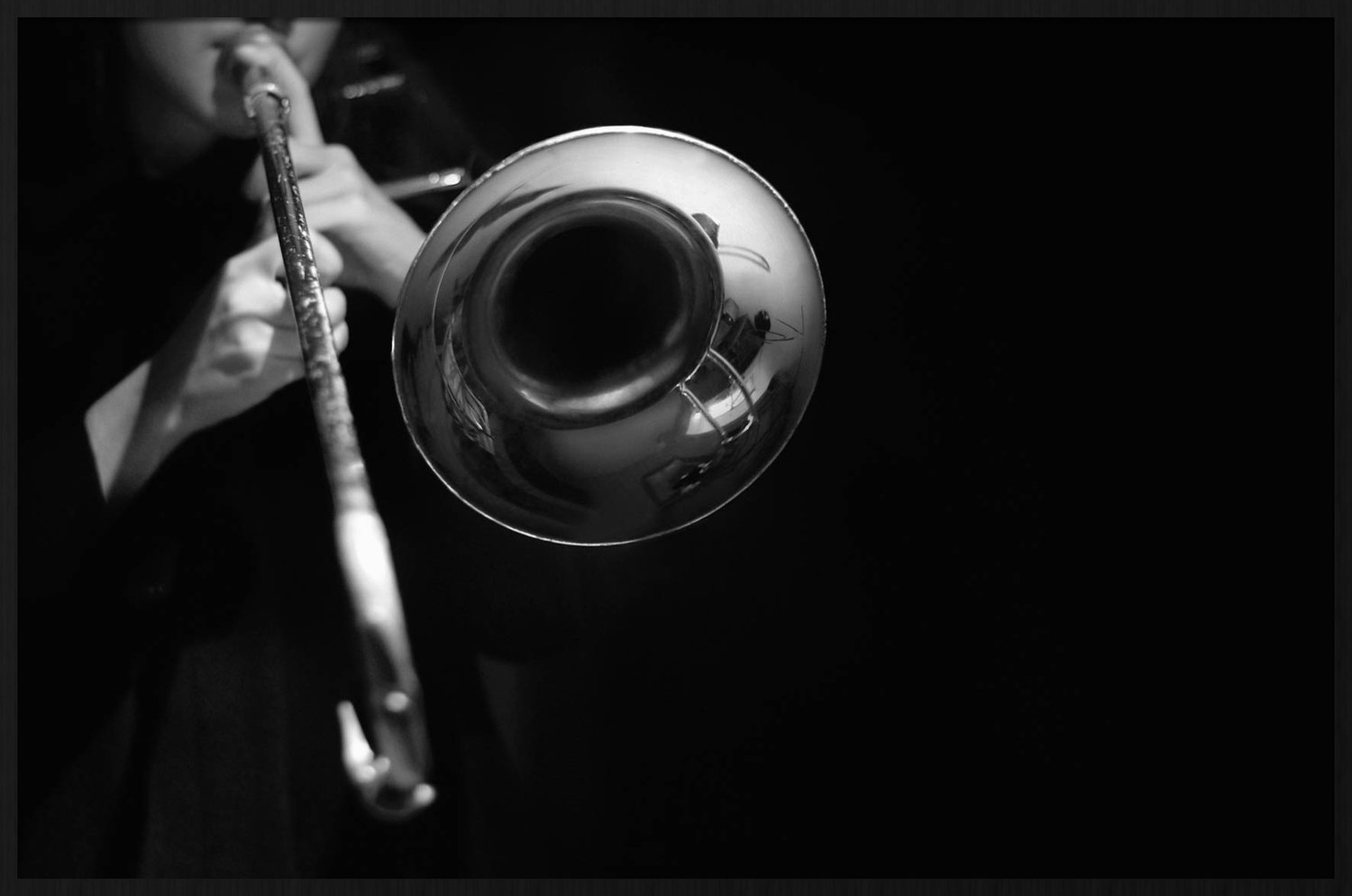 Schilderij - trombonist - Collectie music - Forex met zwarte lijst - 148x98cm