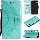 Voor Samsung Galaxy A01 Totem Bloem Reliëf Horizontale Flip TPU + PU lederen tas met houder & kaartsleuven & portemonnee (groen)