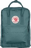 Turquoise Kånken rugzak met rond logo op de voorkant.