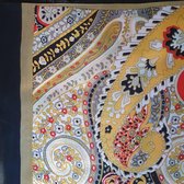 Lange zijdezachte sjaal Silky Circus|Paisley print Zwart rood geel