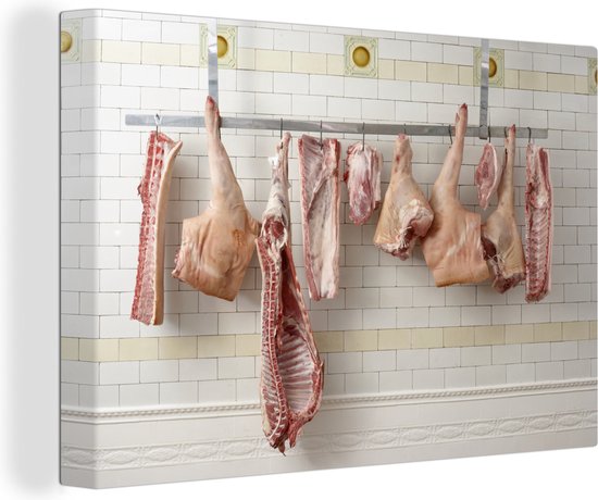 Les morceaux de viande du boucher sont accrochés à des crochets toile 60x40 cm - Tirage photo sur toile (Décoration murale salon / chambre)