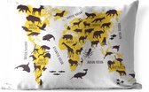 Buitenkussens - Tuin - Gele wereldkaart met illustraties van silhouetten van dieren en de namen van continenten en oceanen - 60x40 cm