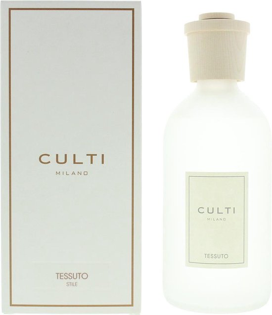 Culti Stile Tessuto, geurdiffuser in matglazen fles met houten dop en stokjes. Naast een witte doos.