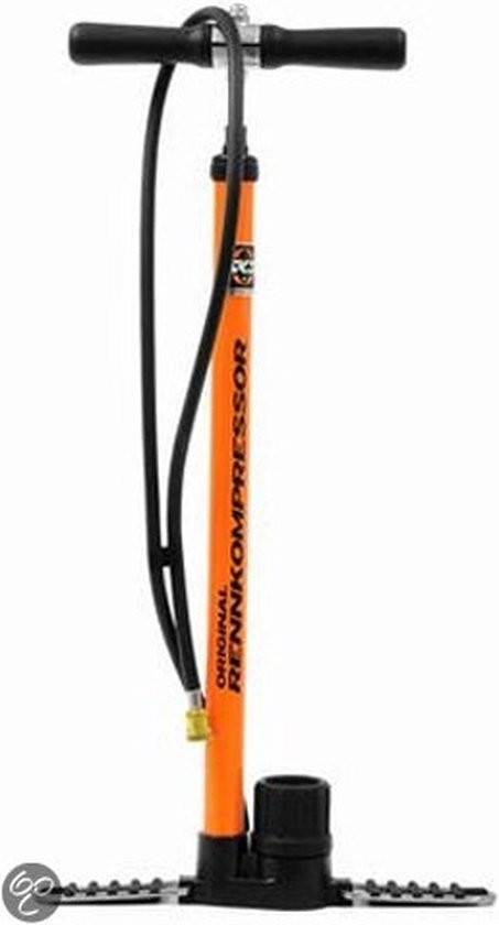 Oranje fietspomp met zwarte handgreep, drukmeter en voetsteun. Tekst: "ORIGINAL RENNKOMPRESSOR".