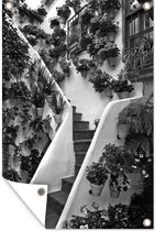 Posters de jardin extérieur Escabeaux décorés de fleurs à Cordoue, Espagne - noir et blanc - 60x90 cm - Toile de jardin - Affiche extérieure