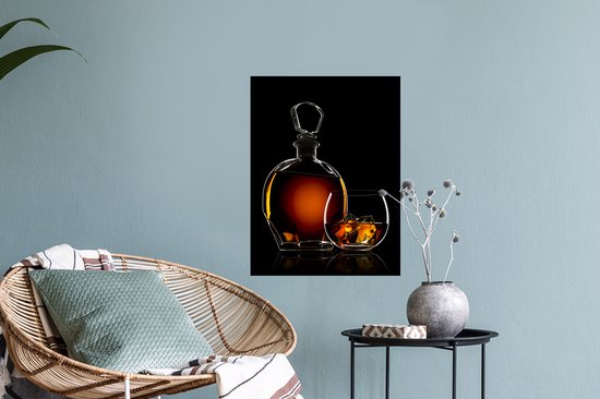 Sticker Muursticker Boissons sur fond noir - Whisky en verre et carafe - 30x40 cm - film autocollant - sticker mural repositionnable