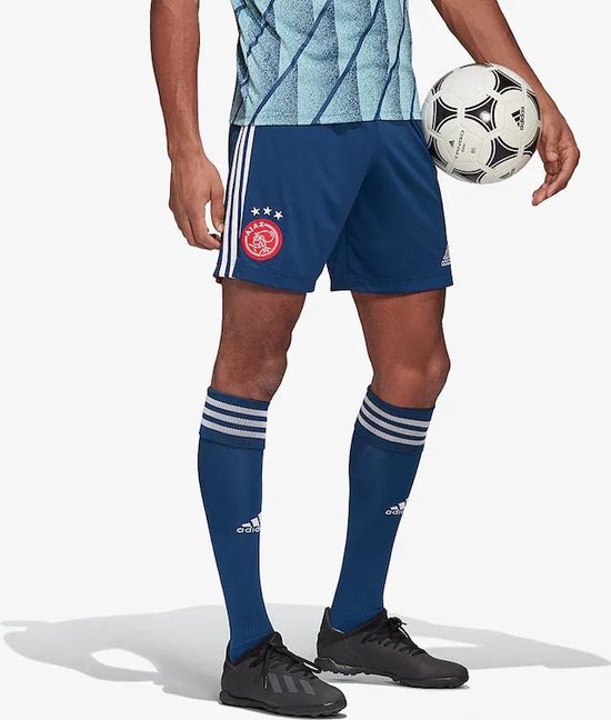 Hier is het derde shirt nog verkrijgbaar - Ajax1.nl