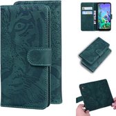 Voor LG K50 / Q60 Tiger Embossing Pattern Horizontale Flip lederen tas met houder & kaartsleuven & portemonnee (groen)