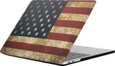 Apple MacBook Pro 13 (2016-2019) Case - Mobigear - Design Serie - Hardcover - Vintage Amerikaanse vlag - Apple MacBook Pro 13 (2016-2019) Cover