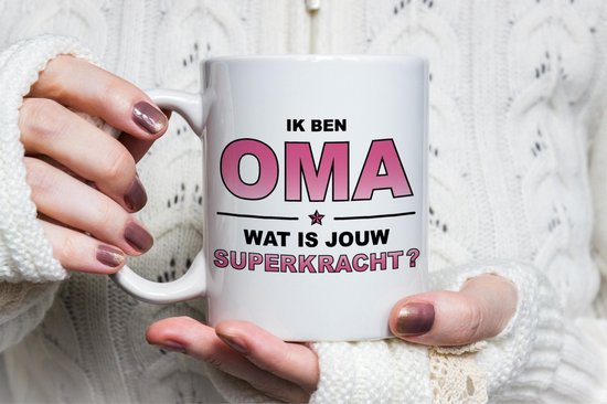 Ik ben oma wat is jouw superkracht mok / beker - wit met roze tekst