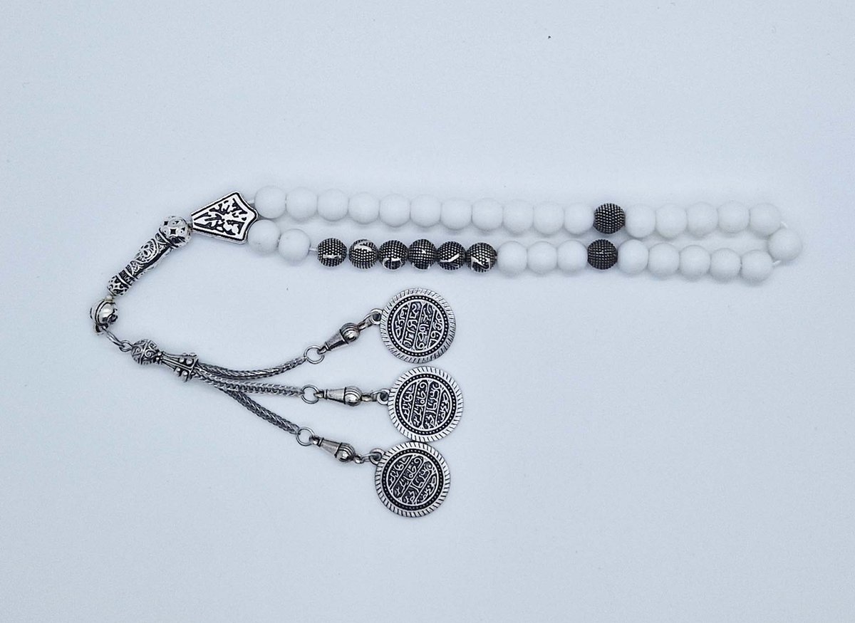 Handgemaakte naam tasbih 33 Kralen Natuursteen “ Mat Witte agaat” - met metaal tassel “Constantinopel"- Met je naam of de naam van uw geliefde- 8 mm diameter van de korrel