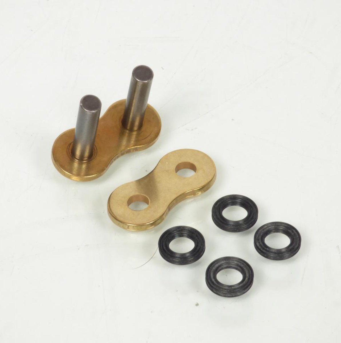 Kit chaîne RK pour Moto Suzuki 1400 GSX 2002 à 2007 18x41 Pas 530 Neuf