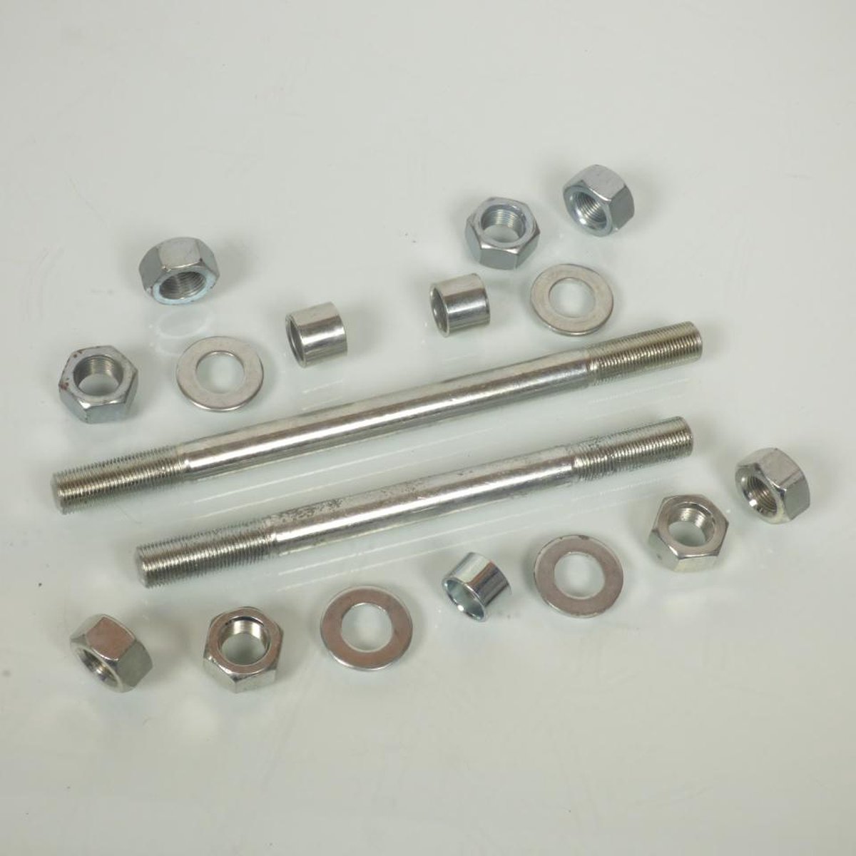 wielas voor 154mm en achter 184mm Ø12mm voor bromfiets peugeot 103 nieuw