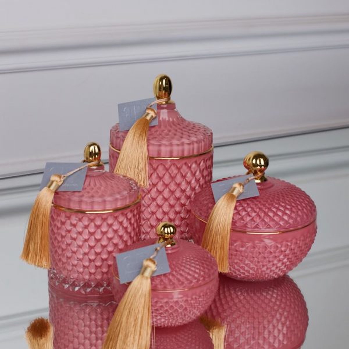 Geurkaars L Rose 230 ml - Inspired by Oud Wood