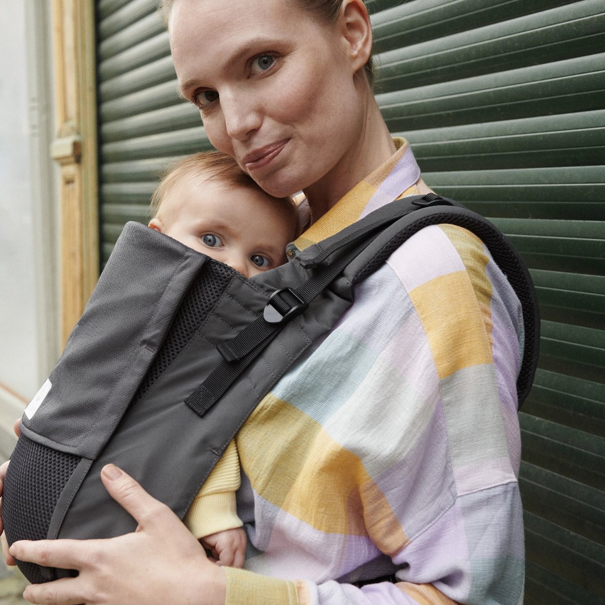 Stokke Limas Mesh, Antraciet - Ademende draagzak met hoogwaardige stoffen - Veilig voor baby's van 1 maand/4-15 kg - Inclusief afneembaar tasje voor benodigdheden – foto 2