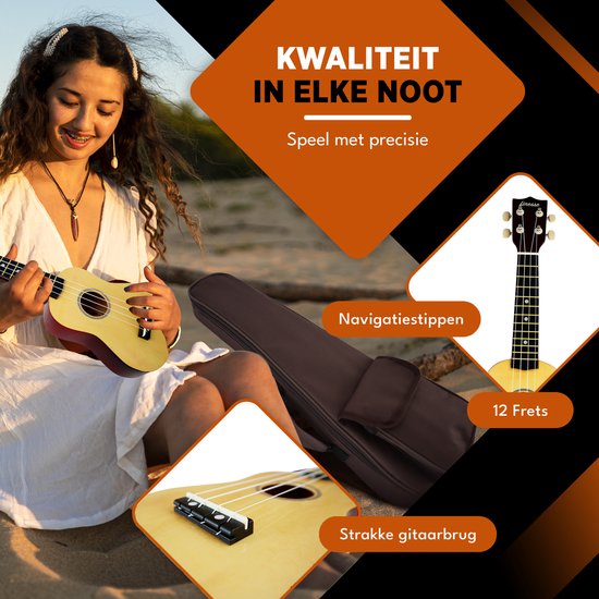 Vrolijke vrouw speelt op een naturel Finesse ukulele op het strand. "Kwaliteit in elke noot".