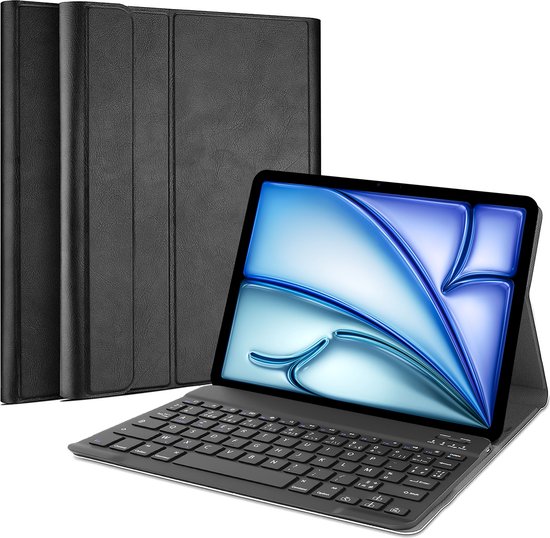 Drie zwarte iPad Air hoezen gestapeld, met een iPad Air met Azerty toetsenbordhoes in gebruik.