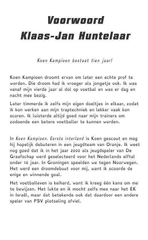 Illustratie van een voetbal met vleugels en een kampioenstrofee, met tekst van Klaas-Jan Huntelaar.