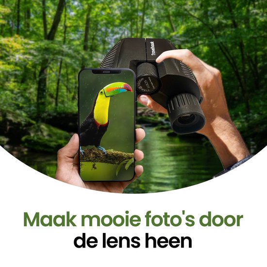 Handen houden een TravelHawk verrekijker en een telefoon met een tukan.