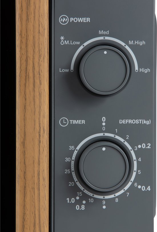 Detail van de grijze DOMO magnetron: draaiknoppen voor power, timer en ontdooien, met houtlook accent.