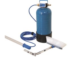 Lewi profesionele Purastart mini outdoor cleaning met gedemineraliseerd water systems voor glas en zonnepaneelreiniging met 6 mtr. telescoopsteel