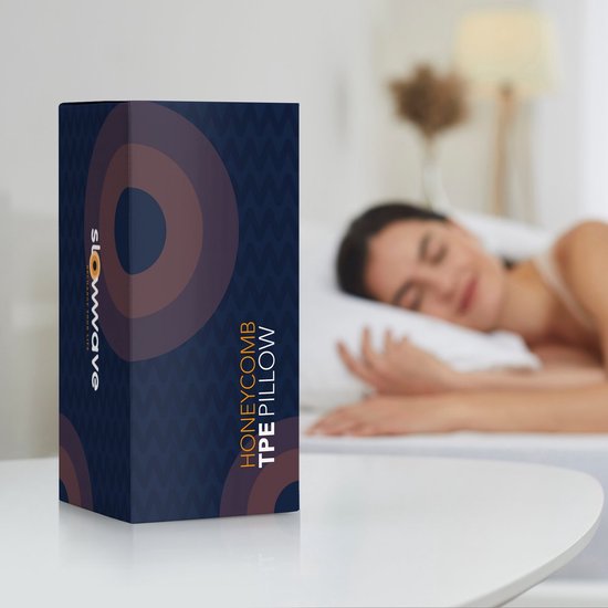 Slowwave Honeycomb TPE Pillow doos met op de achtergrond een slapende vrouw op een wit kussen.