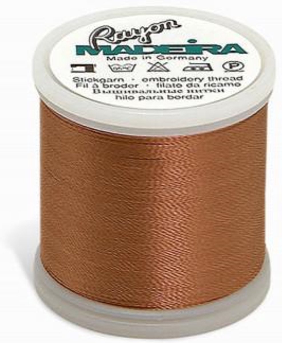 Madeira Rayon 40 200m - 1054
