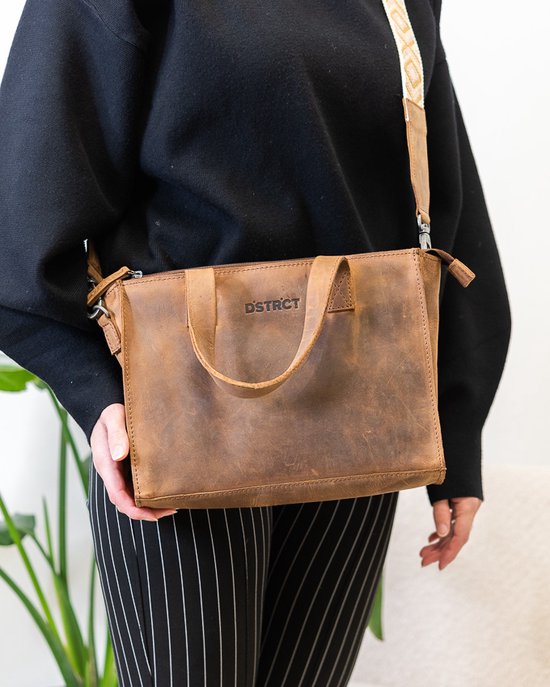 Schoudertas Clover van leer bij Gusti-Leder – Gusti Leder