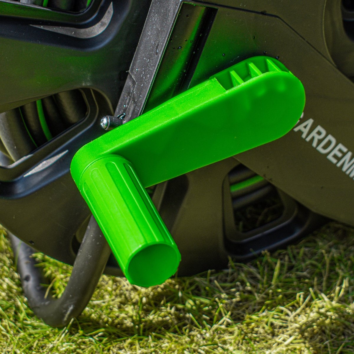 Garden Master® Zeer Duurzame Tuinslang - 40m lengte - Inclusief sproeikop en koppelingen – foto 7
