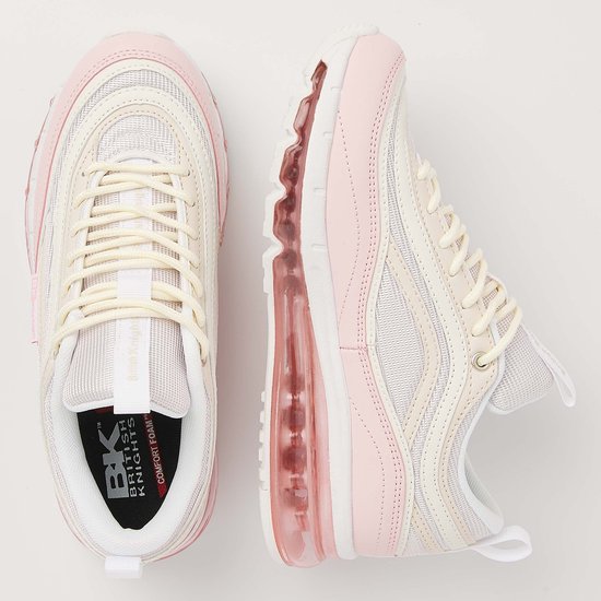 Roze, nude en witte lage sneakers van British Knights. Laag model met veters en doorschijnende roze zool.