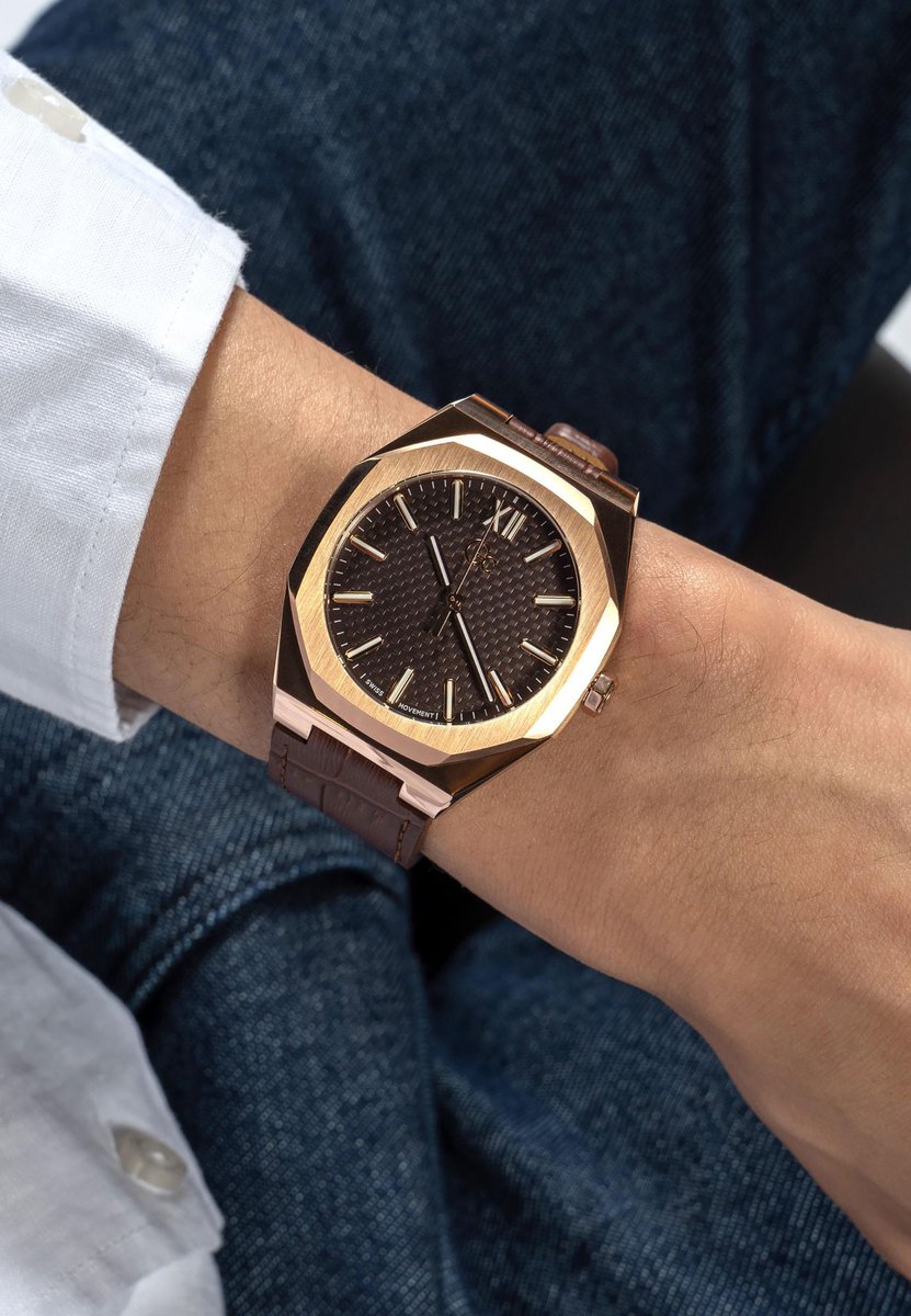 Gc Gc Coussin Sleek Analoog Horloge Roségoudkleur Case: 100% Stainless Steel | Armband: 100% Genuine Leather 42 Z26005G4MF