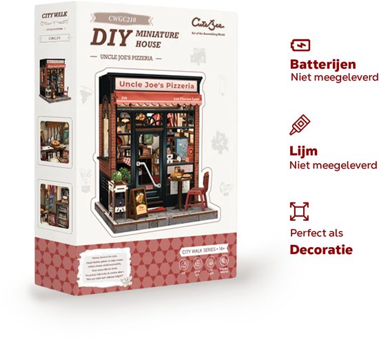 Doos van een miniatuurhuisje 'Uncle Joe's Pizzeria' met informatie over batterijen en lijm.