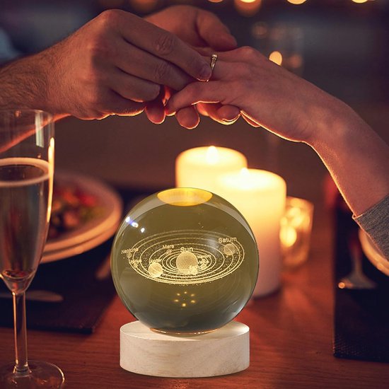 3D kristallen bol nachtlampje - Astronomie LED met houten sokkel - USB-oplaadbaar - Perfect voor kinderen, verjaardagen en feestdecoratie — afbeelding 3
